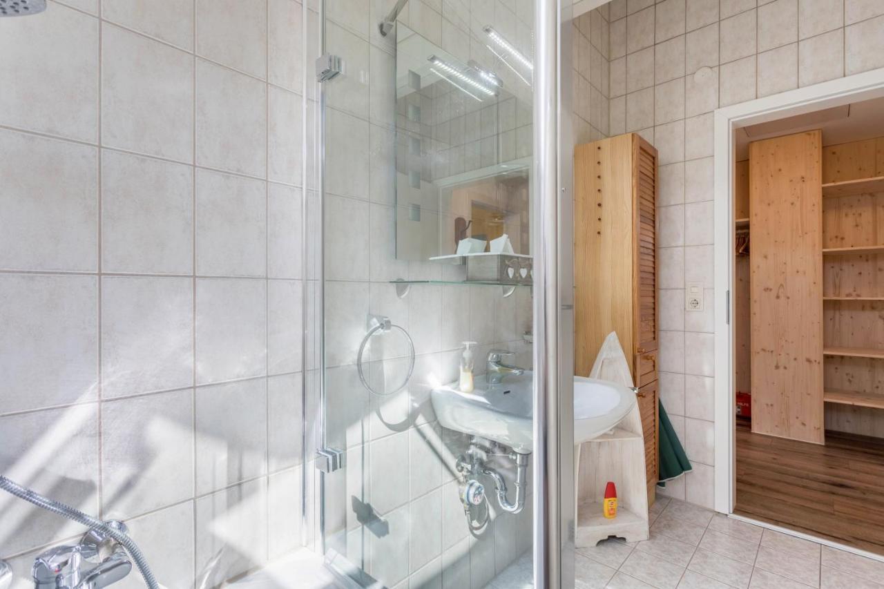 Appartement Zwischen Chiemsee Und Bergen Dg *
